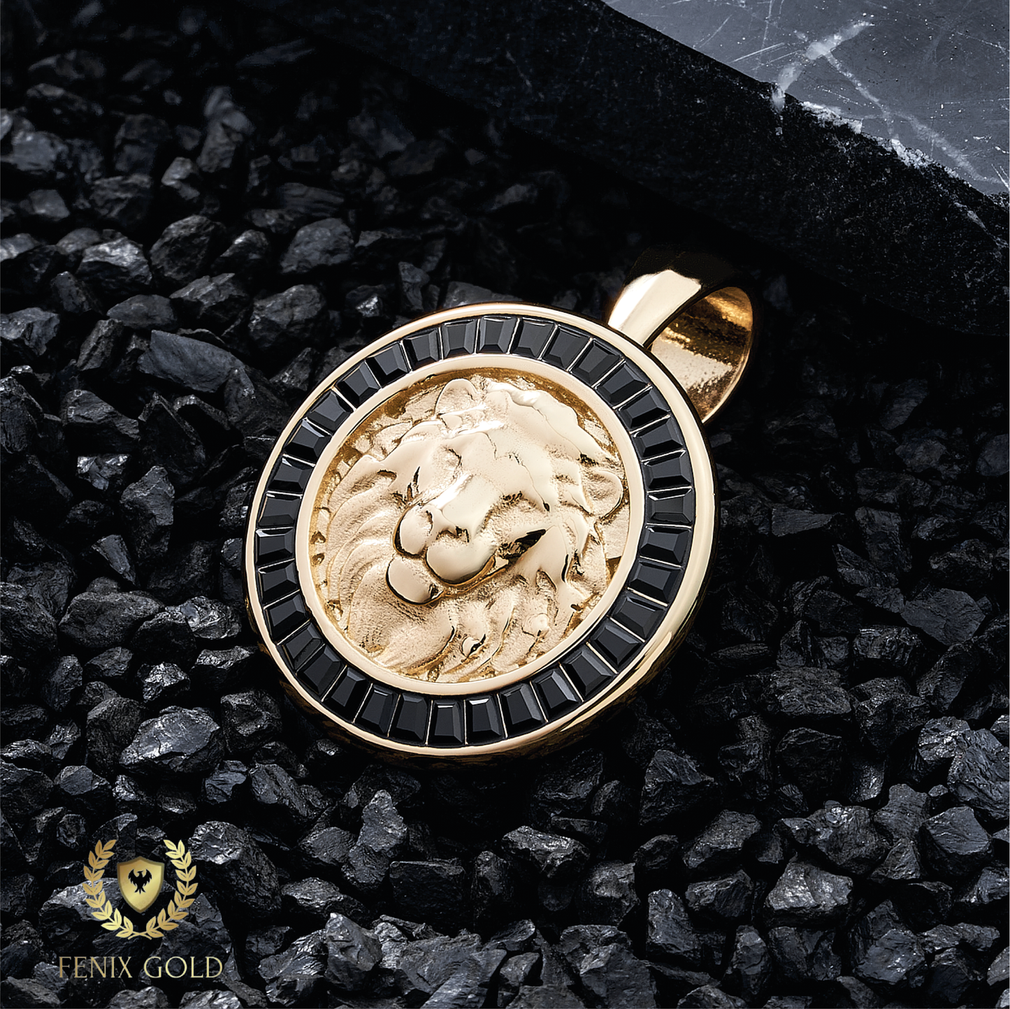 Dije Medalla León Gemas Negras